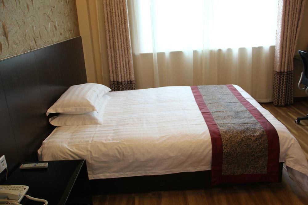 Super 8 Hotel Jinan Eksteriør billede